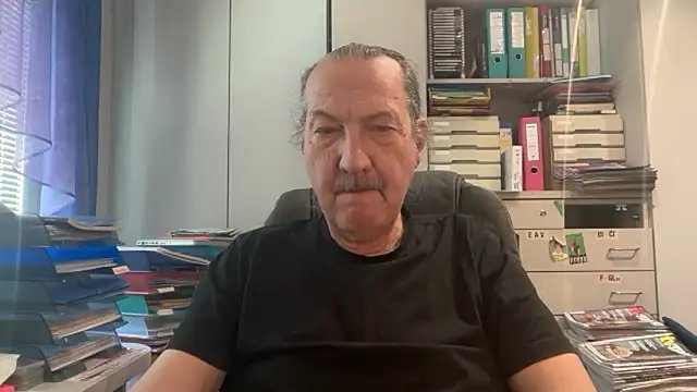 HMStraps01 online show from May 13, 2026, 1:18 pm