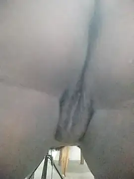 Snapshot of SLbeaty chatting on October 18, 2025, 2:24 am SLbeaty online show from October 18, 2025, 2:24 am