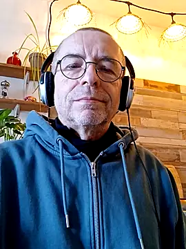 Snapshot of Xavspank2 chatting on February 16, 2026, 10:58 am Xavspank2 online show from February 16, 2026, 10:58 am