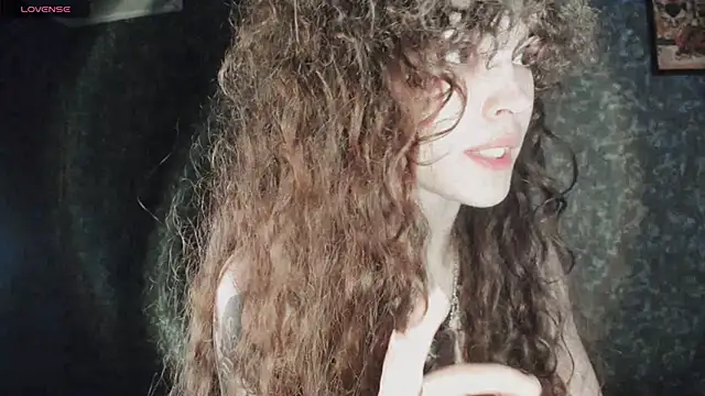 Snapshot of Dizer_clopy chatting on November 26, 2025, 4:29 pm Dizer clopy online show from November 26, 2025, 4:29 pm