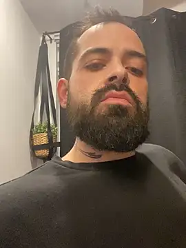 Snapshot of guccititi chatting on November 1, 2025, 3:35 am guccititi online show from November 1, 2025, 3:35 am