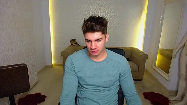 MaxKaiden online show from January 18, 2026, 6:17 am