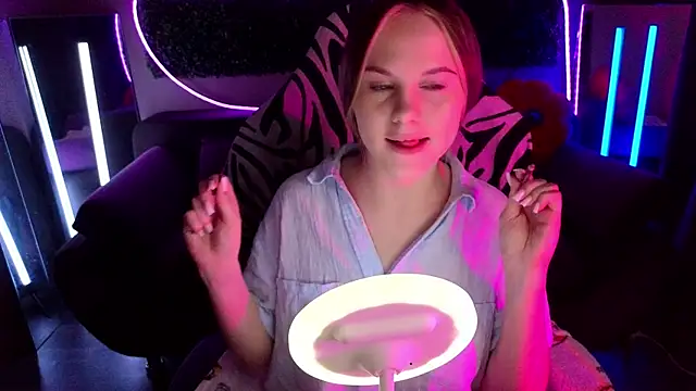 Snapshot of Dyna_bae chatting on November 10, 2025, 4:12 pm Dyna bae online show from November 10, 2025, 4:12 pm