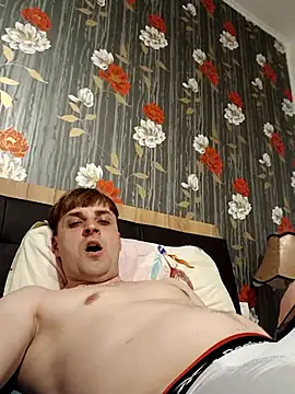 Eusuntnoulgigolo online show from May 11, 2026, 7:00 pm
