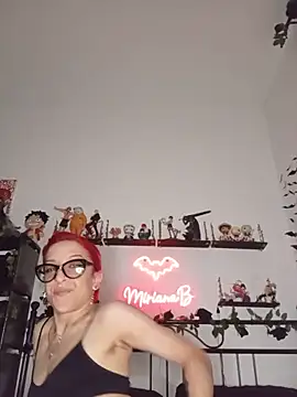 MirianaB online show from June 10, 2026, 4:41 pm