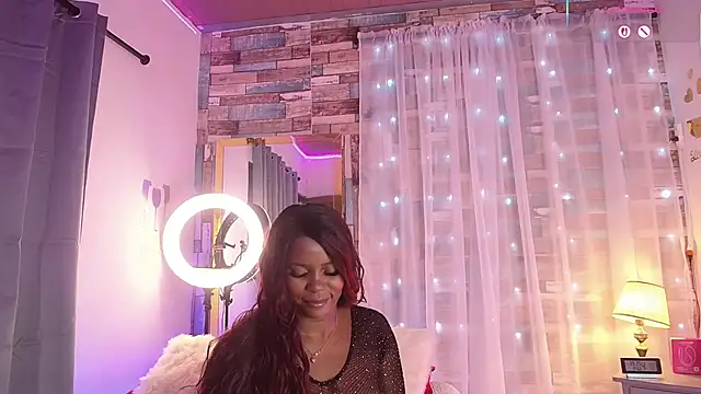 Snapshot of DashaSousaa chatting on December 22, 2025, 12:05 pm DashaSousaa online show from December 22, 2025, 12:05 pm