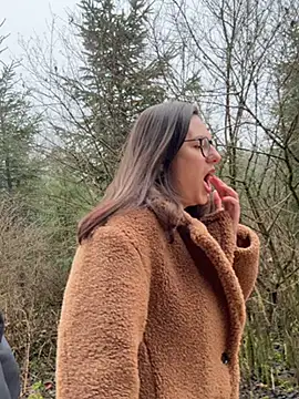 Snapshot of AvaFlowers6 chatting on November 30, 2025, 1:01 pm AvaFlowers6 online show from November 30, 2025, 1:01 pm