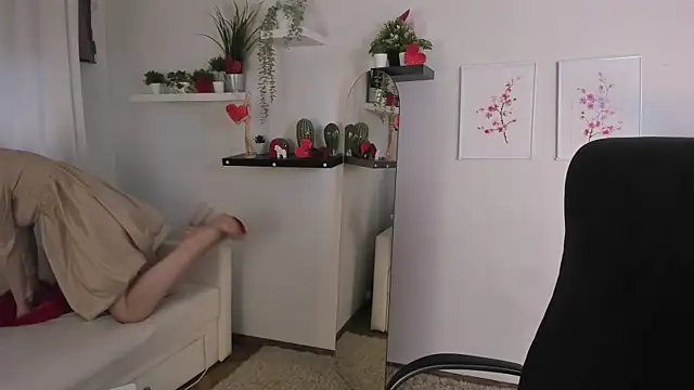 Snapshot of Rada_Woods chatting on February 17, 2025, 2:28 pm Rada Woods online show from February 17, 2025, 2:28 pm