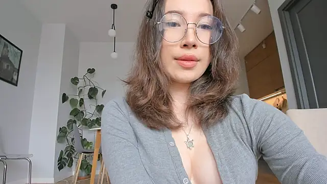 Snapshot of mey_baee chatting on March 22, 2026, 9:11 am mey baee online show from March 22, 2026, 9:11 am