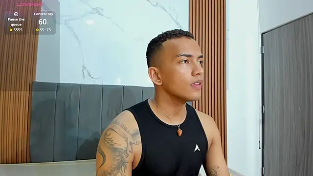 Rafa2004Cruz online show from October 10, 2025, 12:28 pm