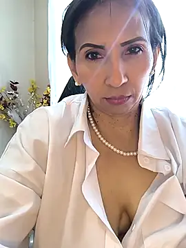 Mrsvictoriaaa online show from May 3, 2026, 8:45 pm