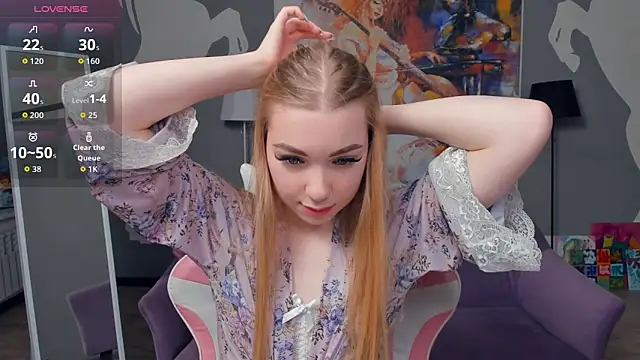 Snapshot of FloraBonde chatting on November 7, 2025, 10:31 am FloraBonde online show from November 7, 2025, 10:31 am