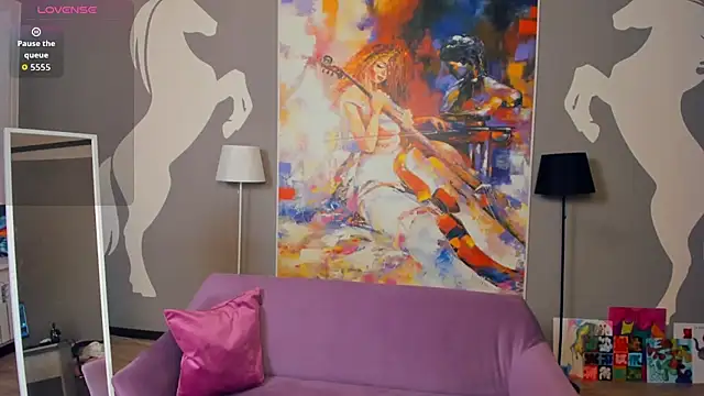 Snapshot of FloraBonde chatting on October 11, 2025, 9:32 am FloraBonde online show from October 11, 2025, 9:32 am