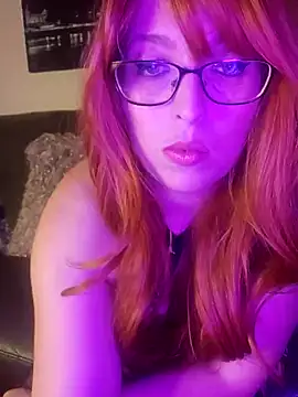 kayebear online show from March 3, 2025, 9:05 pm