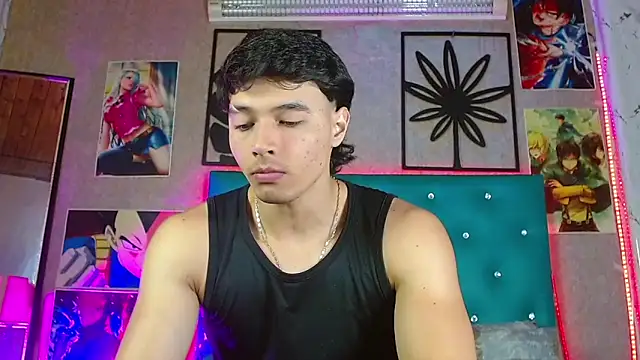 Snapshot of LiamAndrewzz chatting on May 20, 2026, 5:04 am LiamAndrewzz online show from May 20, 2026, 5:04 am