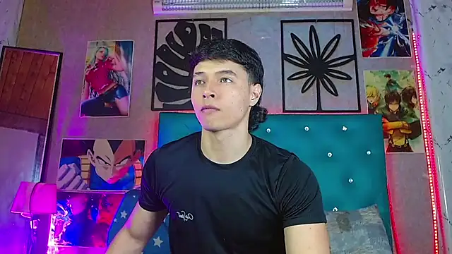 Snapshot of LiamAndrewzz chatting on August 4, 2026, 4:17 am LiamAndrewzz online show from August 4, 2026, 4:17 am