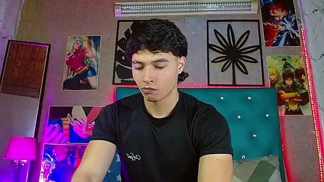 LiamAndrewzz online show from May 1, 2026, 5:23 am