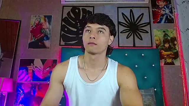 Snapshot of LiamAndrewzz chatting on June 1, 2026, 5:29 am LiamAndrewzz online show from June 1, 2026, 5:29 am