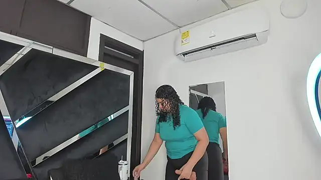 Snapshot of Rubyxht chatting on November 25, 2025, 12:38 pm Rubyxht online show from November 25, 2025, 12:38 pm