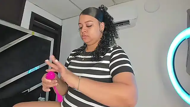 Snapshot of Rubyxht chatting on November 30, 2025, 12:50 pm Rubyxht online show from November 30, 2025, 12:50 pm