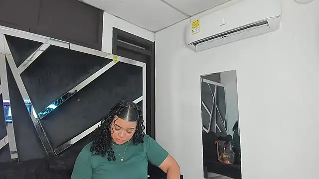 Rubyxht online show from March 18, 2026, 12:51 pm