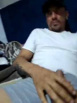 Iuver online show from February 28, 2026, 9:47 pm