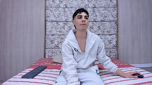 frank jhonsson online show from March 13, 2026, 6:57 pm