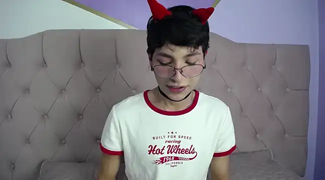 Damiian21  online show from February 25, 2025, 1:53 pm
