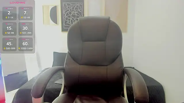 Snapshot of camille1310 chatting on February 9, 2026, 10:19 pm camille1310 online show from February 9, 2026, 10:19 pm