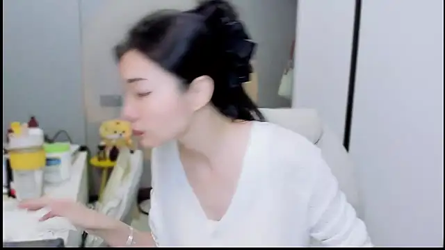 Snapshot of A_dabo chatting on November 25, 2025, 3:12 pm A dabo online show from November 25, 2025, 3:12 pm