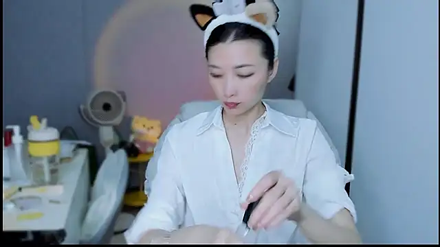 Snapshot of A_dabo chatting on November 7, 2025, 3:38 pm A dabo online show from November 7, 2025, 3:38 pm