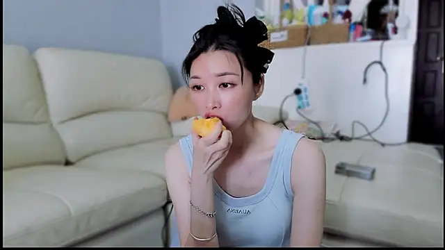 Snapshot of A_dabo chatting on November 14, 2025, 6:39 am A dabo online show from November 14, 2025, 6:39 am