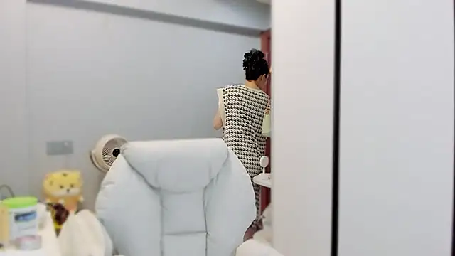 Snapshot of A_dabo chatting on November 28, 2025, 7:03 pm A dabo online show from November 28, 2025, 7:03 pm