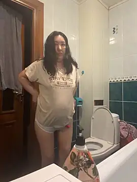 Snapshot of Naughtbaby_2025 chatting on June 10, 2026, 1:51 am Naughtbaby 2025 online show from June 10, 2026, 1:51 am