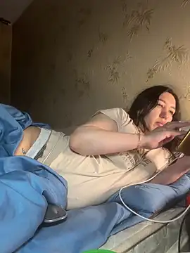 Snapshot of Naughtbaby_2025 chatting on June 11, 2026, 12:32 am Naughtbaby 2025 online show from June 11, 2026, 12:32 am