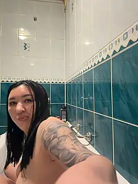 Snapshot of Naughtbaby_2025 chatting on July 17, 2026, 1:30 pm Naughtbaby 2025 online show from July 17, 2026, 1:30 pm
