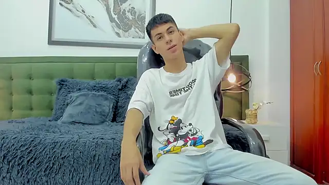 Snapshot of Johann_sex chatting on December 3, 2025, 5:01 pm Johann sex online show from December 3, 2025, 5:01 pm