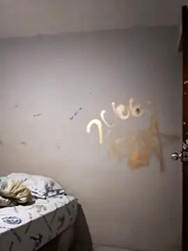 Snapshot of LeonRoots chatting on March 2, 2026, 1:06 am LeonRoots online show from March 2, 2026, 1:06 am