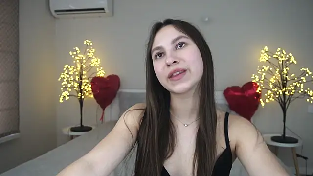 PaigePrado online show from March 9, 2025, 12:53 pm