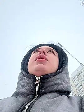 AlishaPrettyBlade online show from December 22, 2025, 5:40 am