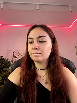 Snapshot of AshleySkott_ chatting on November 11, 2025, 8:31 am AshleySkott online show from November 11, 2025, 8:31 am