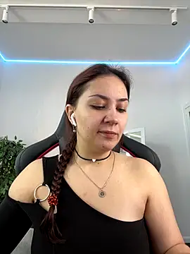 Snapshot of AshleySkott_ chatting on October 10, 2025, 8:15 am AshleySkott online show from October 10, 2025, 8:15 am