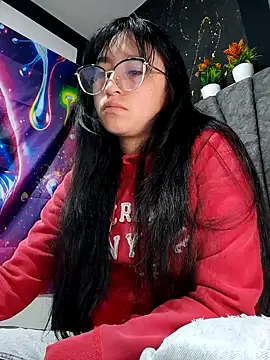 Arielle lov online show from October 21, 2025, 11:42 am