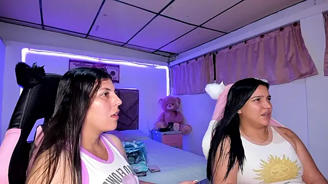 Snapshot of Cristal_Smith20 chatting on April 24, 2026, 2:35 am Cristal Smith20 online show from April 24, 2026, 2:35 am