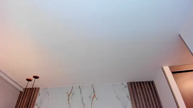 miss martiina online show from February 12, 2026, 1:49 am