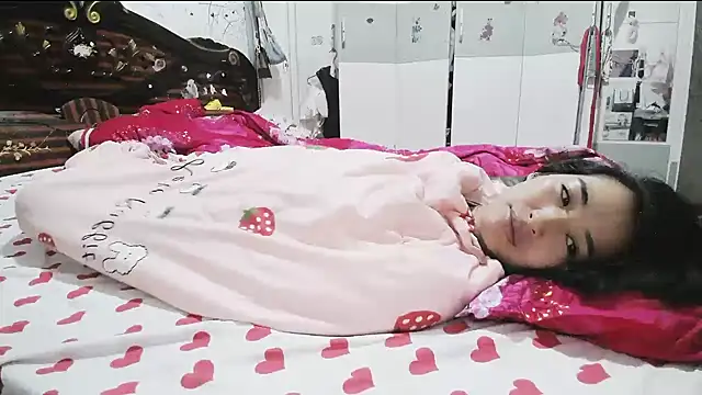 Snapshot of hebe-02 chatting on October 16, 2025, 5:21 pm hebe-02 online show from October 16, 2025, 5:21 pm