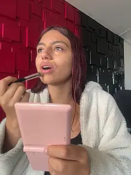 Emily-teen online show from February 3, 2026, 2:44 pm