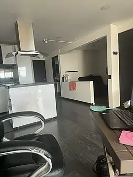 Snapshot of Emily-teen chatting on March 20, 2026, 7:59 pm Emily-teen online show from March 20, 2026, 7:59 pm