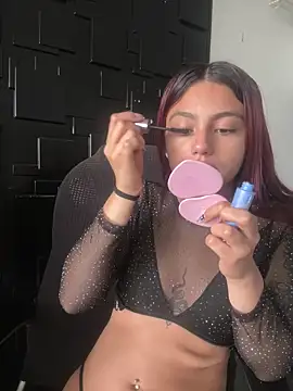 Snapshot of Emily-teen chatting on November 15, 2025, 2:32 pm Emily-teen online show from November 15, 2025, 2:32 pm