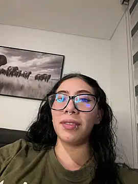 Snapshot of Alice_surprise chatting on July 22, 2026, 4:47 am Alice surprise online show from July 22, 2026, 4:47 am